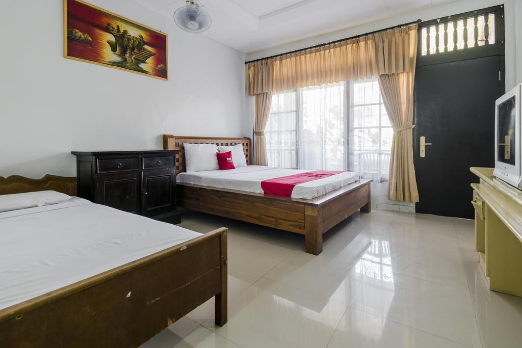 Hotel Reddoorz @ Poppies Lane 1 Kuta Lombok Exterior foto