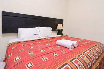Hotel Reddoorz @ Poppies Lane 1 Kuta Lombok Exterior foto